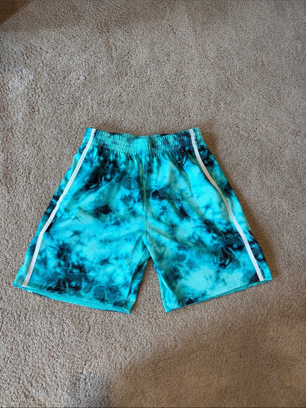 Mitchell & Ness San Antonio Spurs Aqua Tie-Dye mens Shorts 8.5” inseam